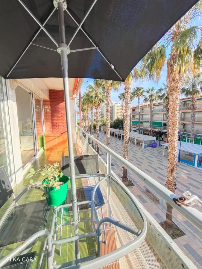 Apartamento Apartamento Muy Luminoso En Segunda Línea De Mar Roda de Berà  Exterior foto