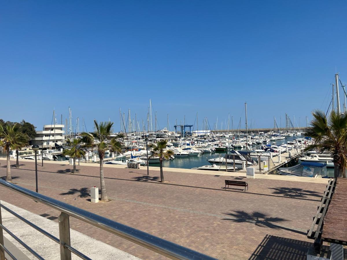 Apartamento Apartamento Muy Luminoso En Segunda Línea De Mar Roda de Berà  Exterior foto