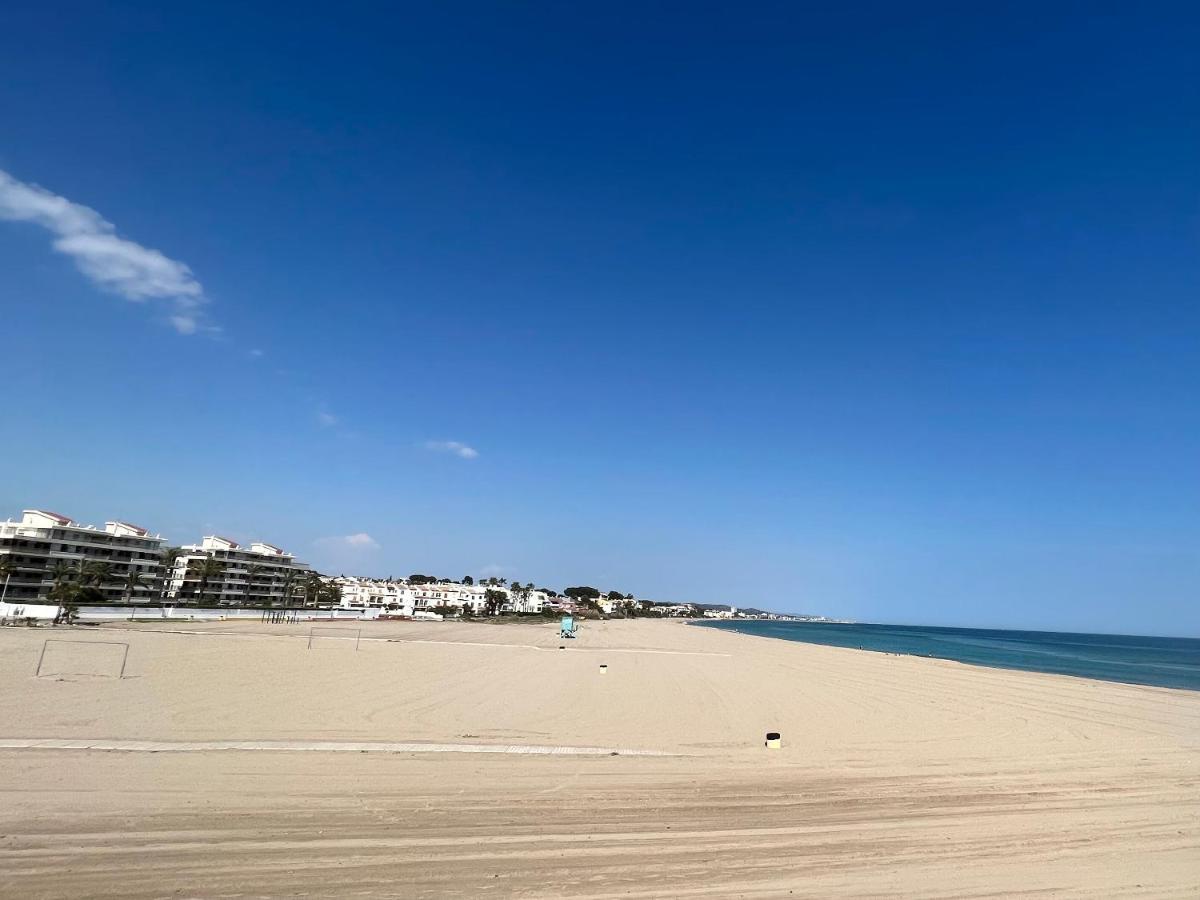 Apartamento Apartamento Muy Luminoso En Segunda Línea De Mar Roda de Berà  Exterior foto